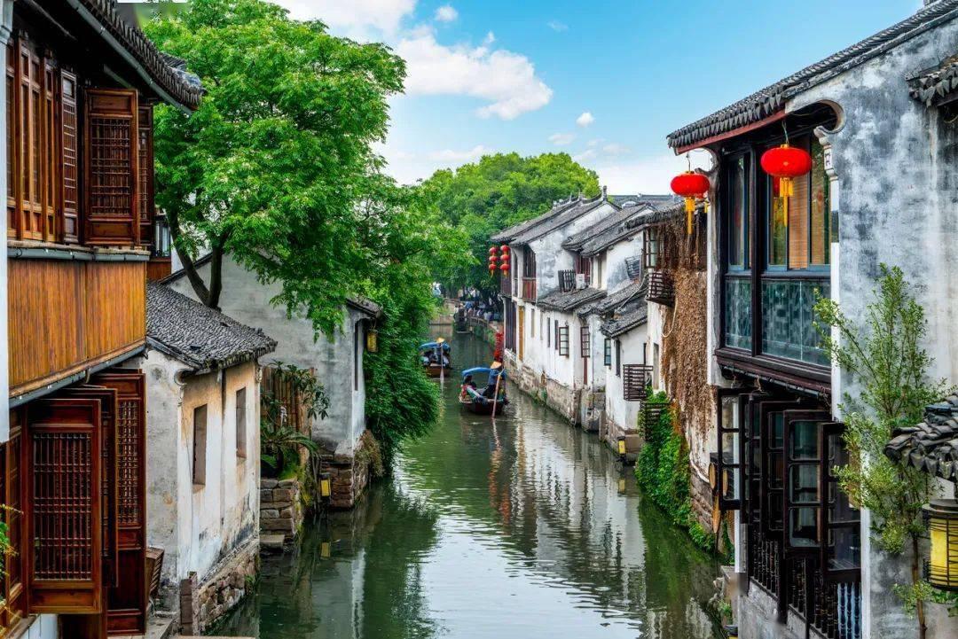 茅台市值超过腾讯位列第一,约达2.35万亿元,有哪些值得关注的信息?知识星球,发现更多你感兴趣的知识!